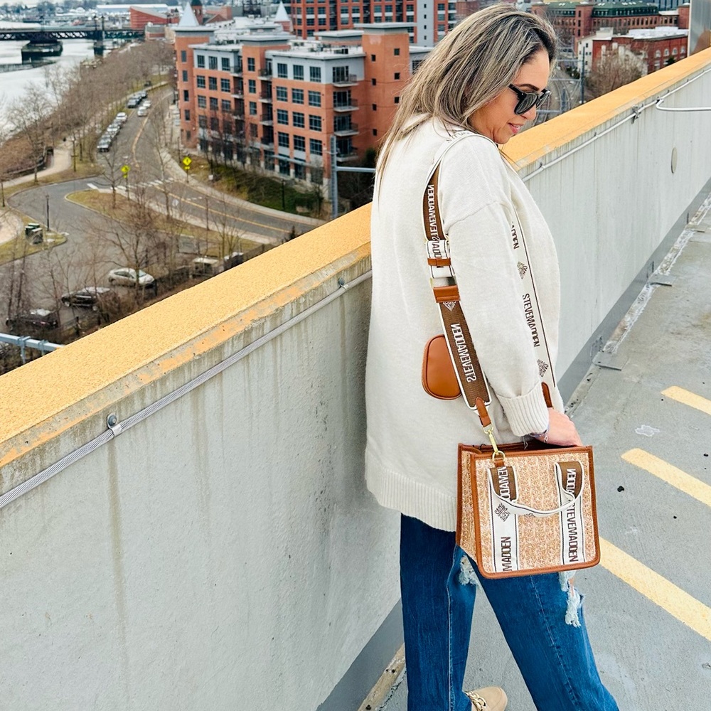 Steve Madden Bwebber crossbody bag - Picture 15 of 16